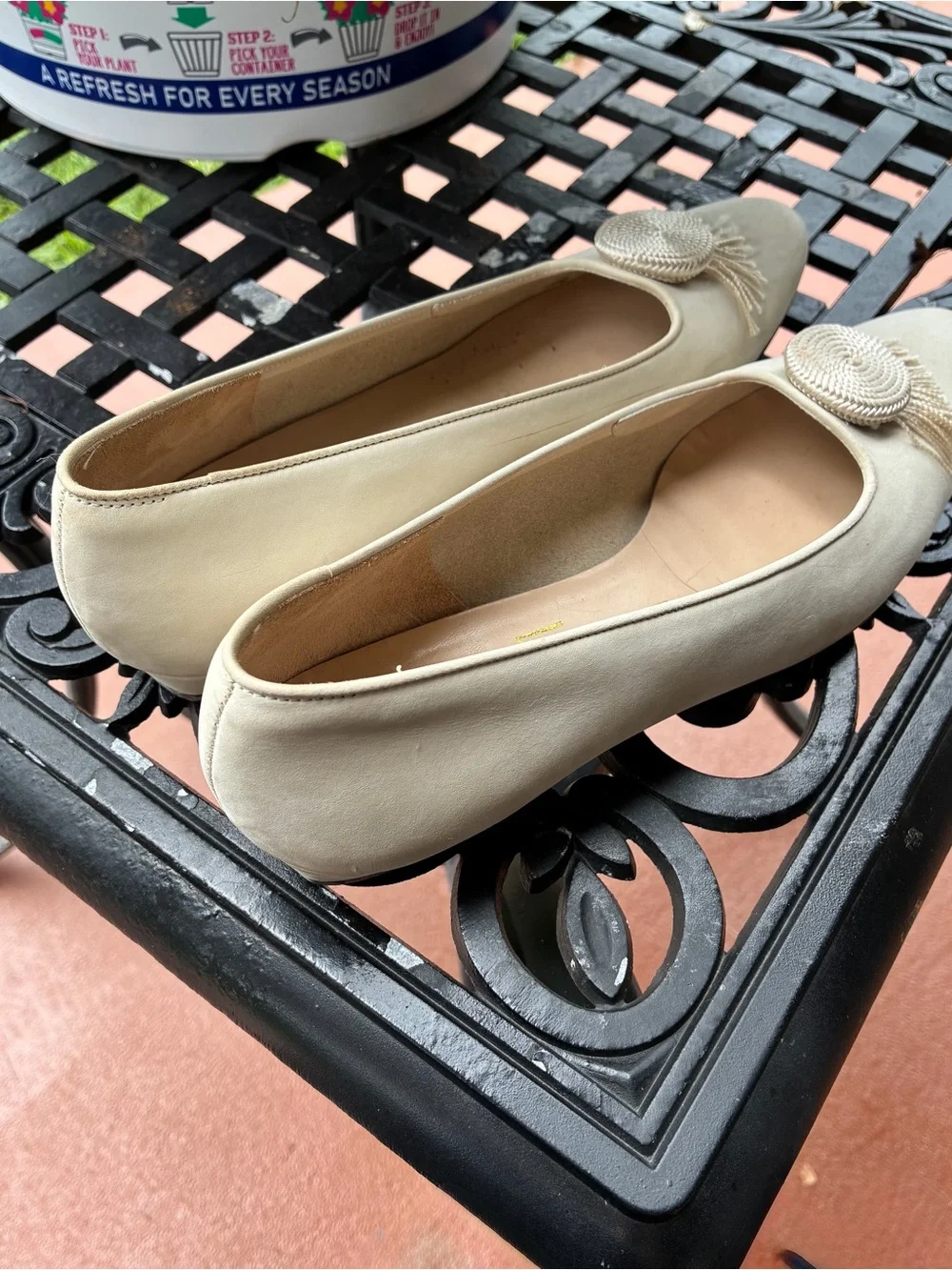 Salvatore Ferragamo Boutique Ivory Leather Tassel Flats Loafers Italy 8